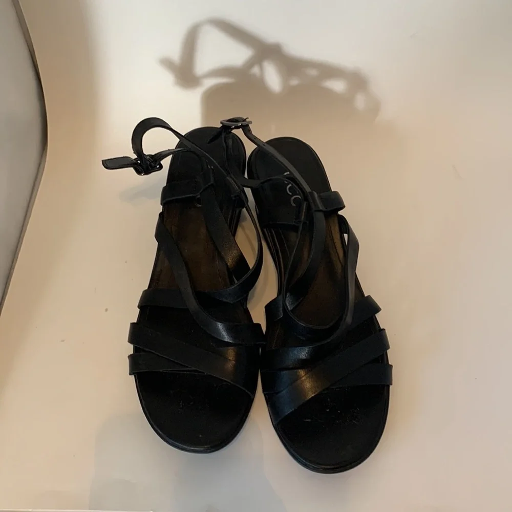 Ecco Black Leather Wedge Sandals Size 7N - Picture 2 of 6